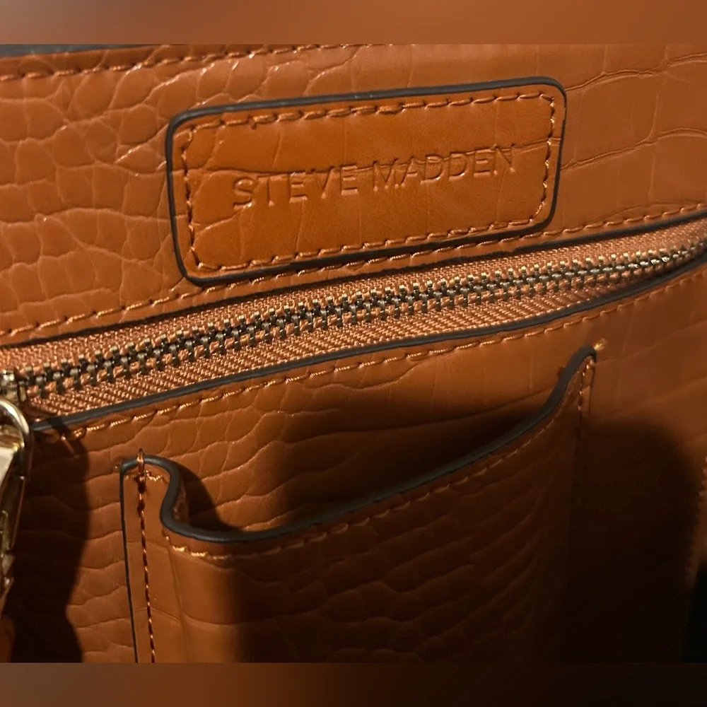 Steve Madden Kimmy multi pouch croco embossed faux leather tan tote.